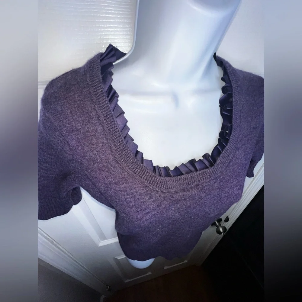 Tweeds Women’s Small 100% Italian Merino Wool Ruffle Collar Purple Sweater Top S
